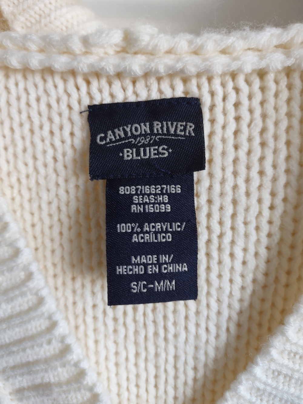Canyon River Blues Cream V-Neck Cable Knit Sweater Poncho - Picture 3 of 3